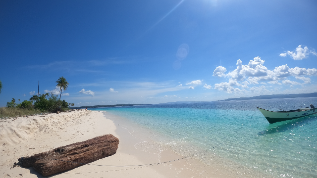 6 Rekomendasi Wisata Pantai Terindah di Pulau Buton