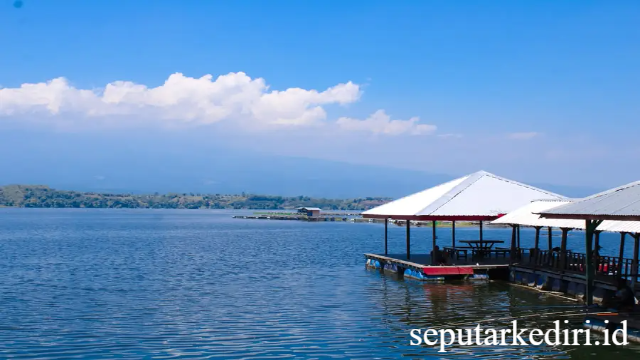 Pesona Danau Ranu Grati: Keindahan Alam di Pasuruan